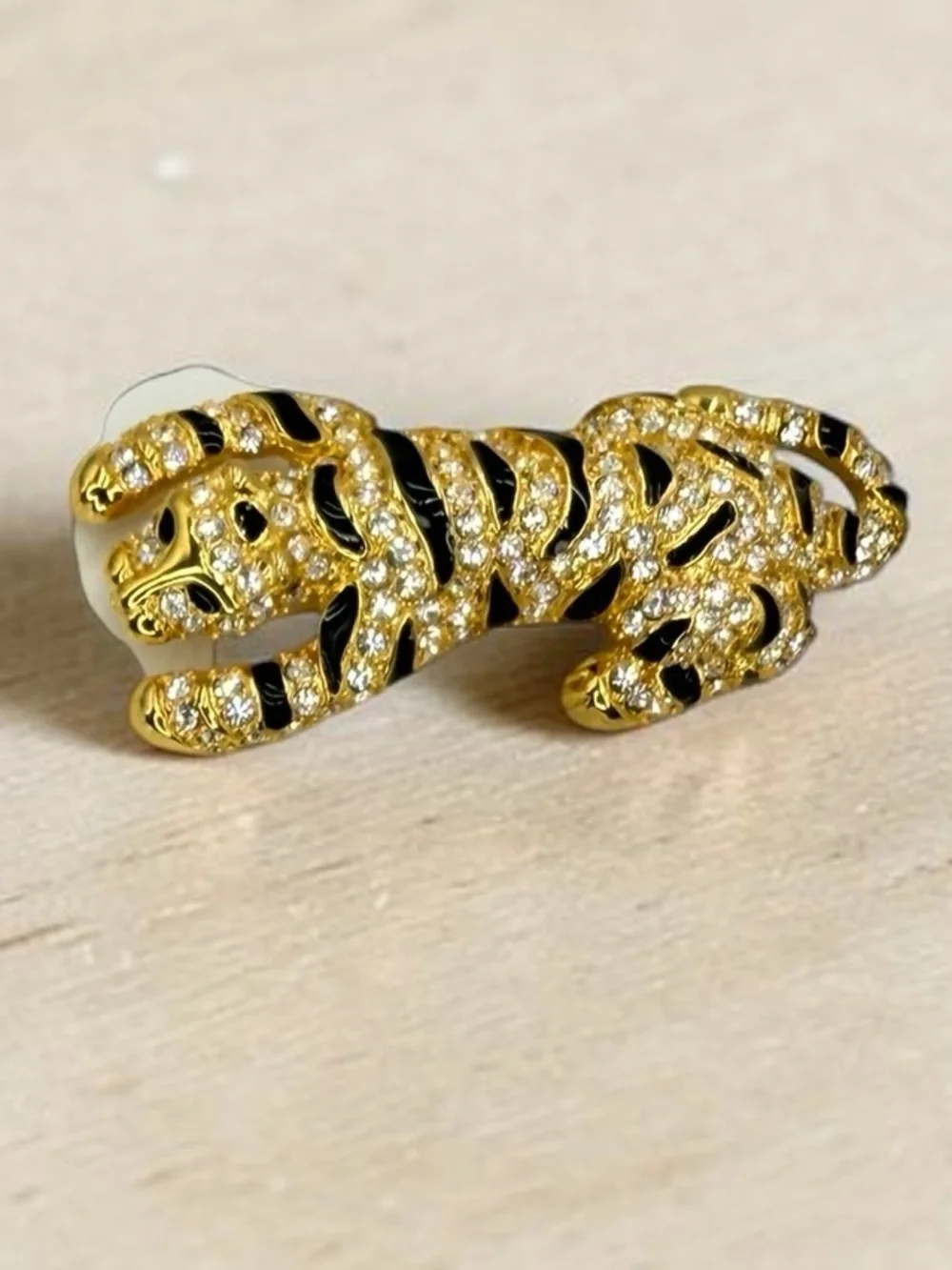 KJL Kenneth Jay Lane “Treasures Of The Duchess” Tiger Rhinestone Brooch 2.5” 90s